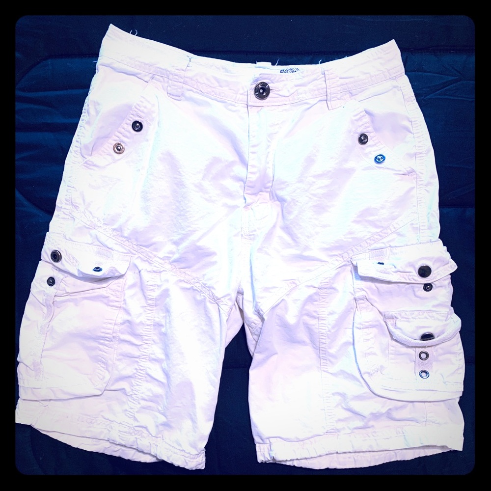 Seven Souls white cargo shorts